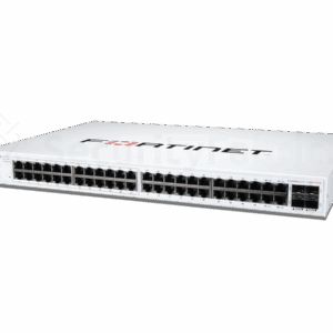 Een Fortinet 148F-POE-netwerkswitch met meerdere ethernet- en SFP+ poorten