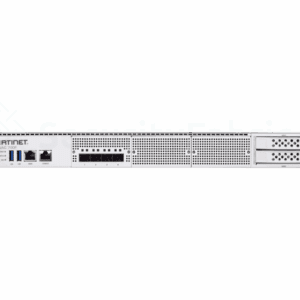 Een FortiNAC 700F netwerkapparaat met ethernet poorten