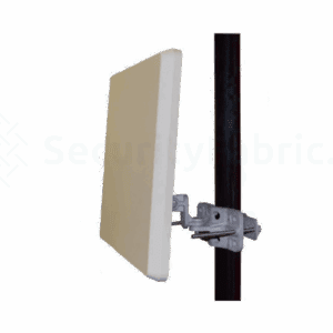 een witte patch antenne met 35 graden openingshoek en vier keer een n-stijl connector